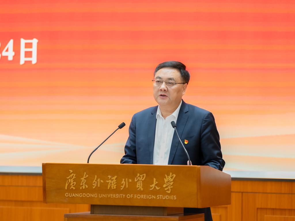 石佑启讲话.jpg