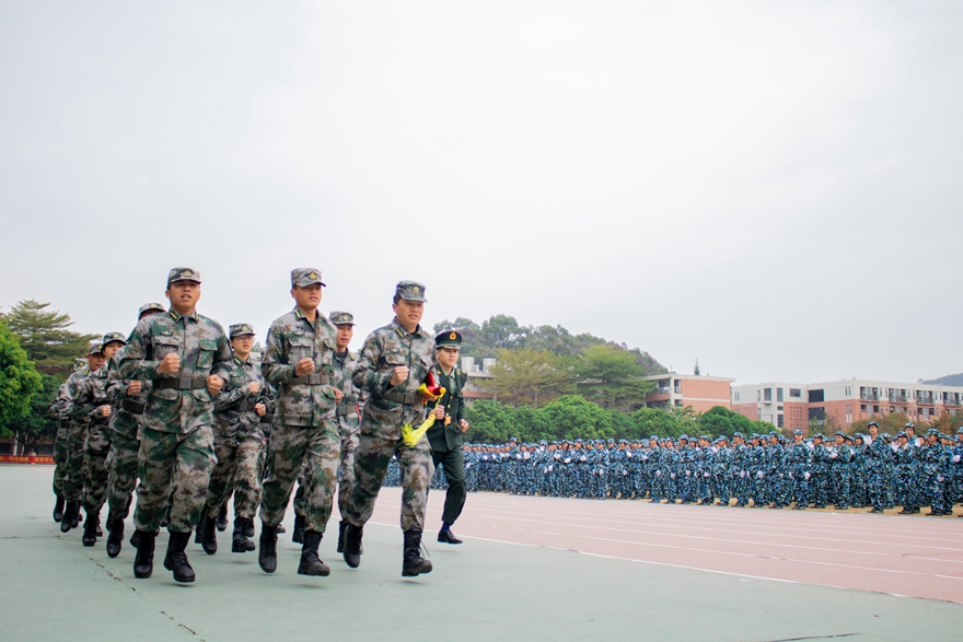 欢送教官.jpg