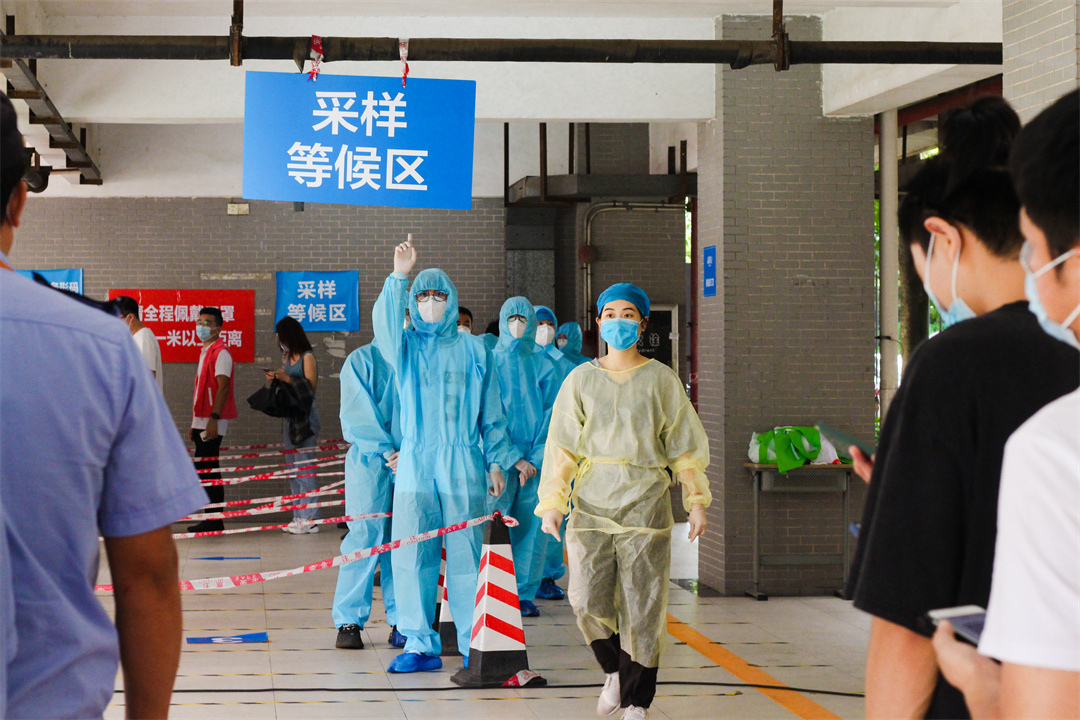 志愿者服务核酸检测2.jpg