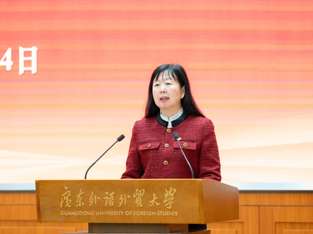 葛小月主持.jpg