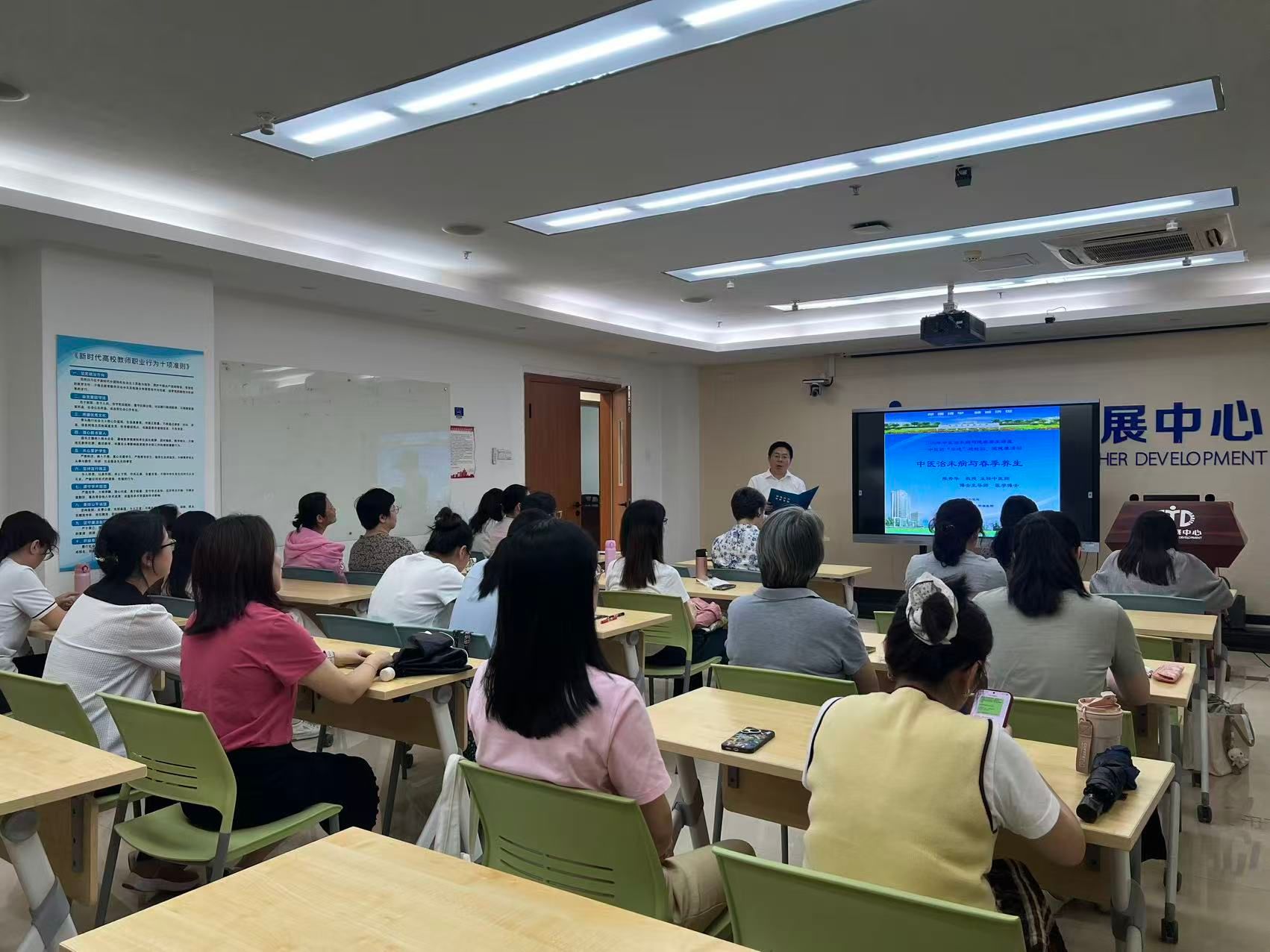 0b6bbe2fef5de06c065fcff29f46bdcd.jpg 福利导航